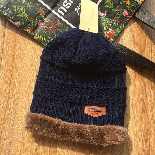 DL-Hat